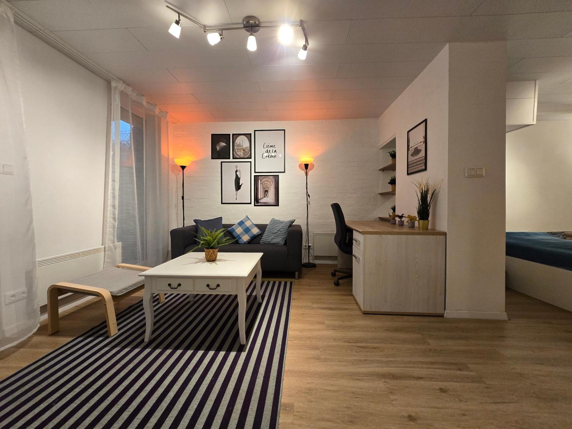 Metropolitan Tranquility Near Deli Railway Station Apartamento